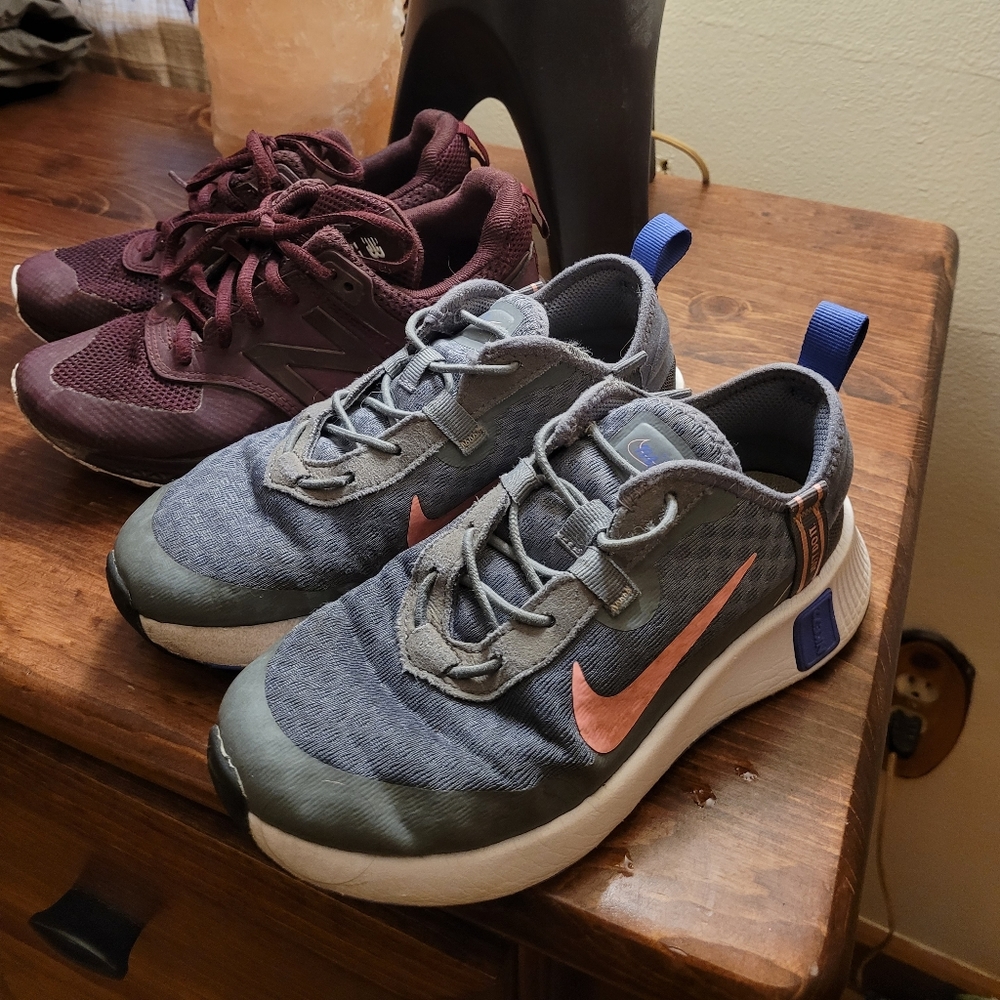 Lot of girls sneakers size 1